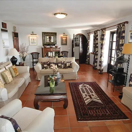 Sleeps 8 With Pool And Wifi Villa *