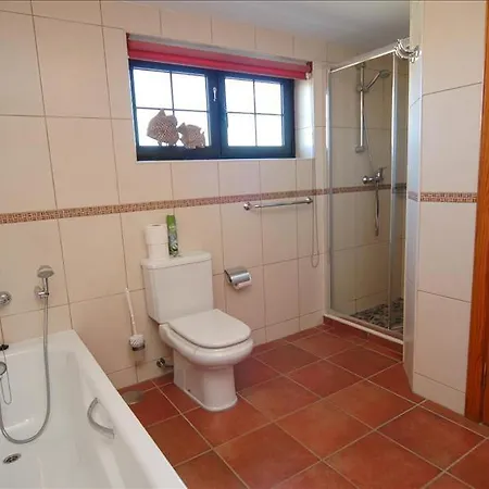 Sleeps 8 With Pool And Wifi Mácher